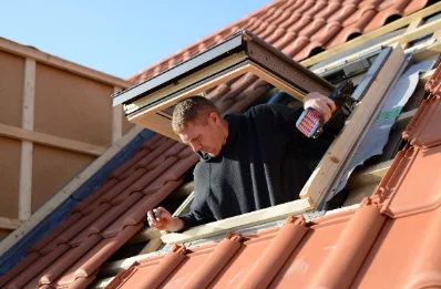 Pose de fenêtres de toit Velux à la Pommeraye